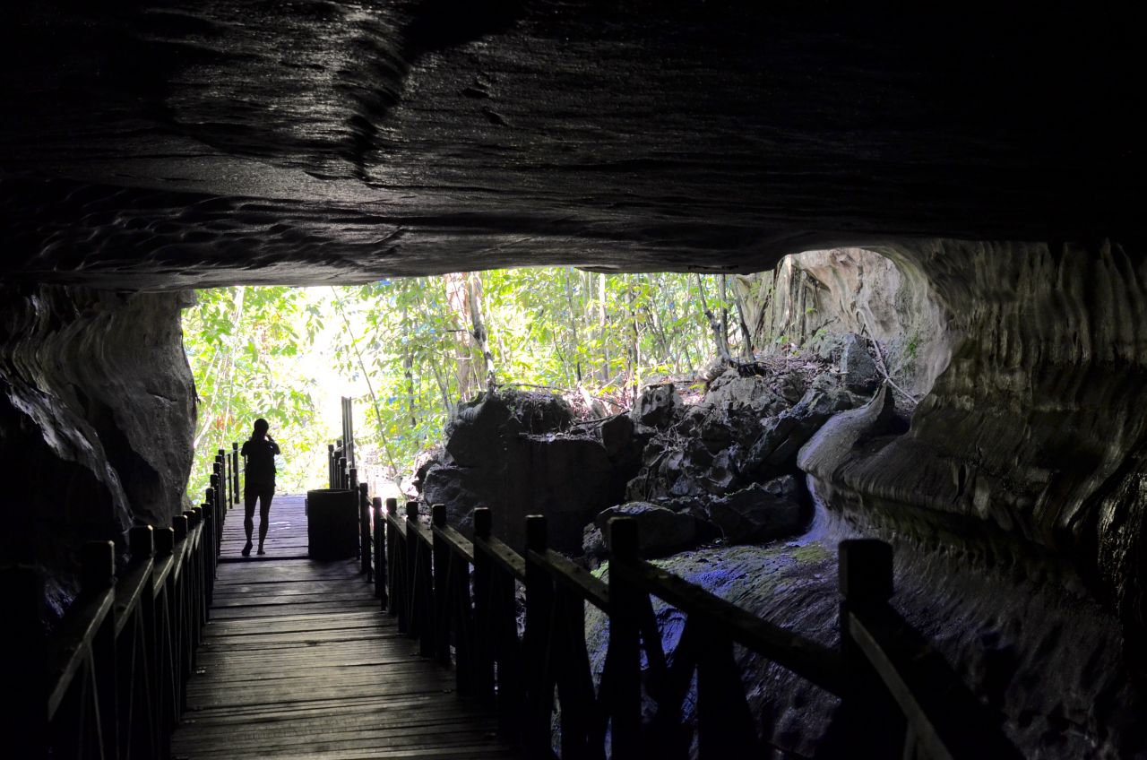 Пещера возле Кучинга  Wind Cave образовалась от ветра 